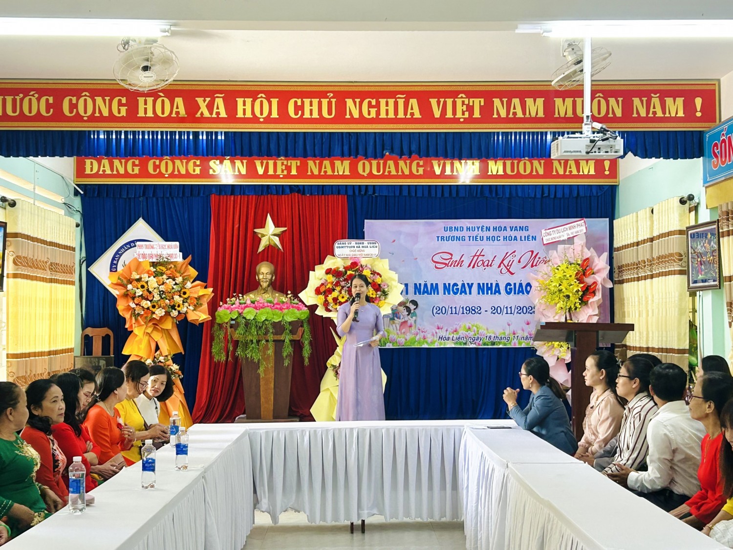 Sinh oạt kỷ niệm ngày nhà giáo Việt Nam